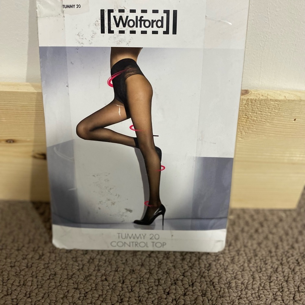 Wolford  nude medium